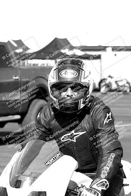 media/Apr-10-2022-SoCal Trackdays (Sun) [[f104b12566]]/Around the Pits/